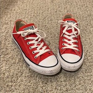 red low-too Converse